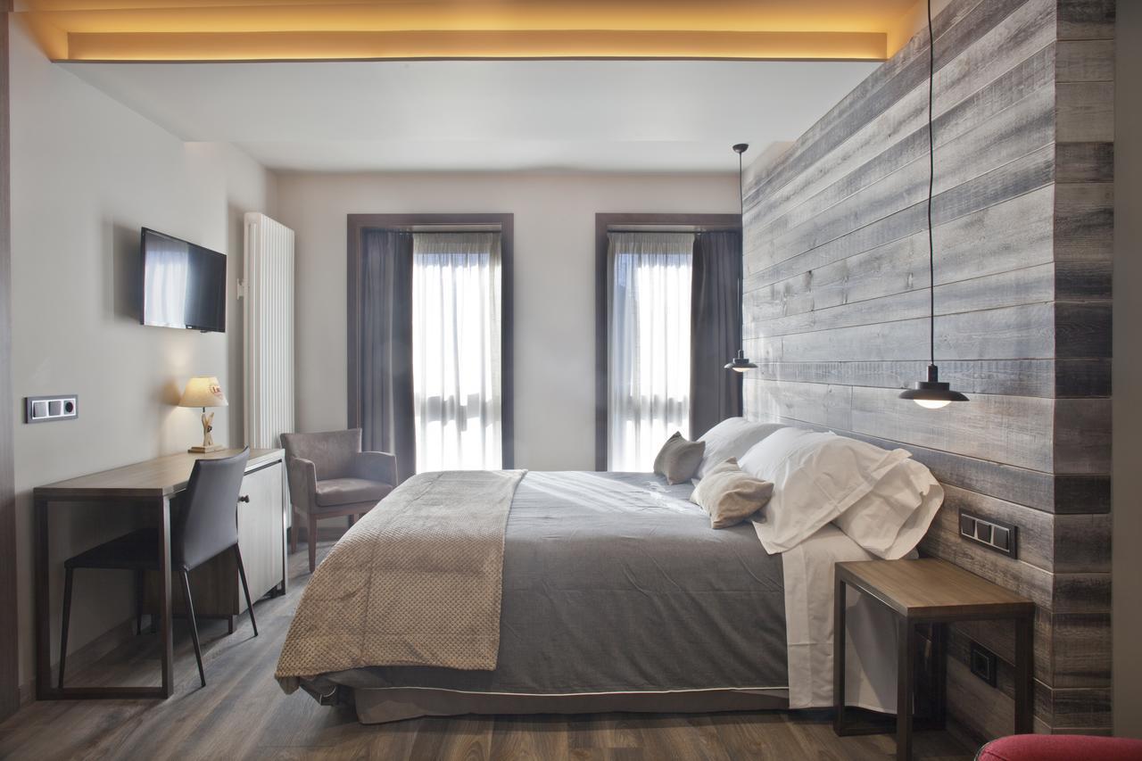 Hotel Boutique La Neu Бенаск Екстериор снимка